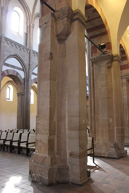 Kirche - Säule Kirche - Säule