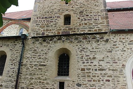 Rundbogenfries