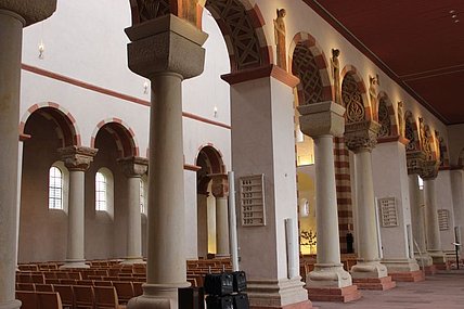 St. Michaelis-Säulen Nachkrieg
