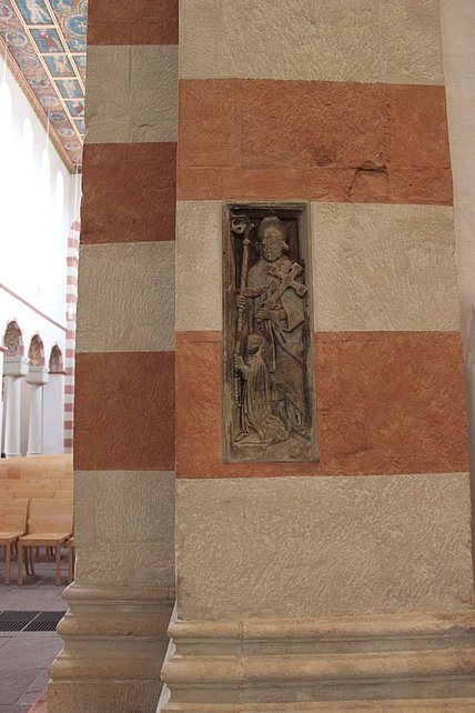 St. Michaelis-Kanzel Relief