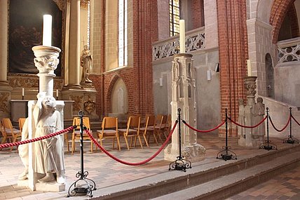 Havelberger Dom - Leuchter Chorschranke Havelberger Dom - Leuchter Chorschranke