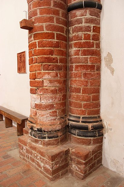 Lorenzkirche - durch das Salz geschädigtes Mauerwerk