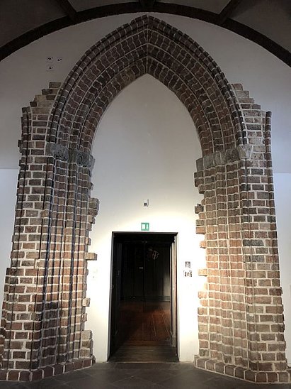Torbogen des Hohen Hauses, Märkisches Museum Torbogen des Hohen Hauses, Märkisches Museum