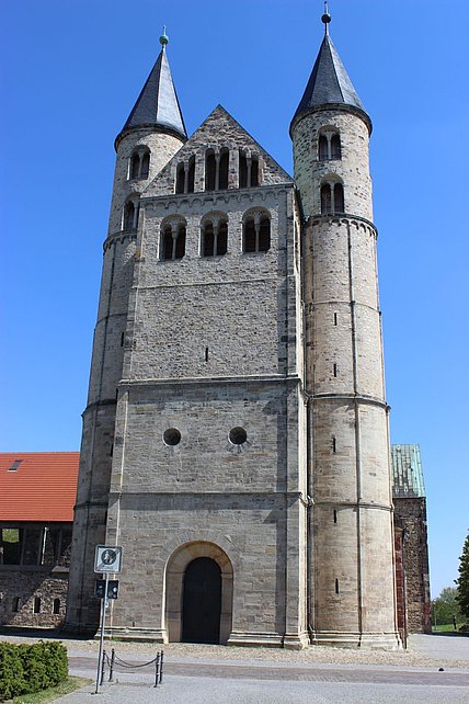Westbau - Türme Westbau - Türme
