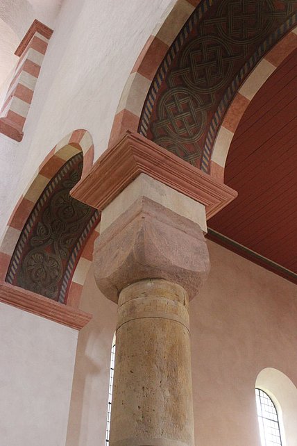 ST. Michaelis-Würfelkapitell