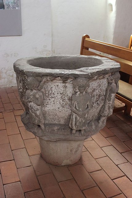 Melkow - Taufstein Melkow - Taufstein
