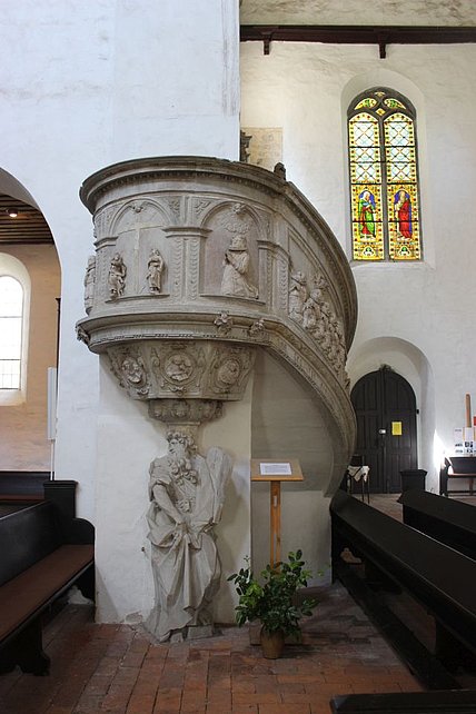 Burg - St. Nicolai (Unterkirche) - Kanzel Burg - St. Nicolai (Unterkirche) - Kanzel